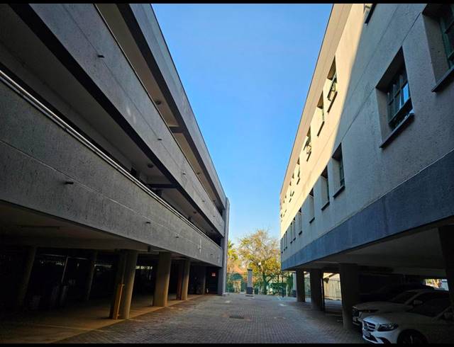 97 BEDROOM APARTMENT FOR SALE IN SUNNYSIDE